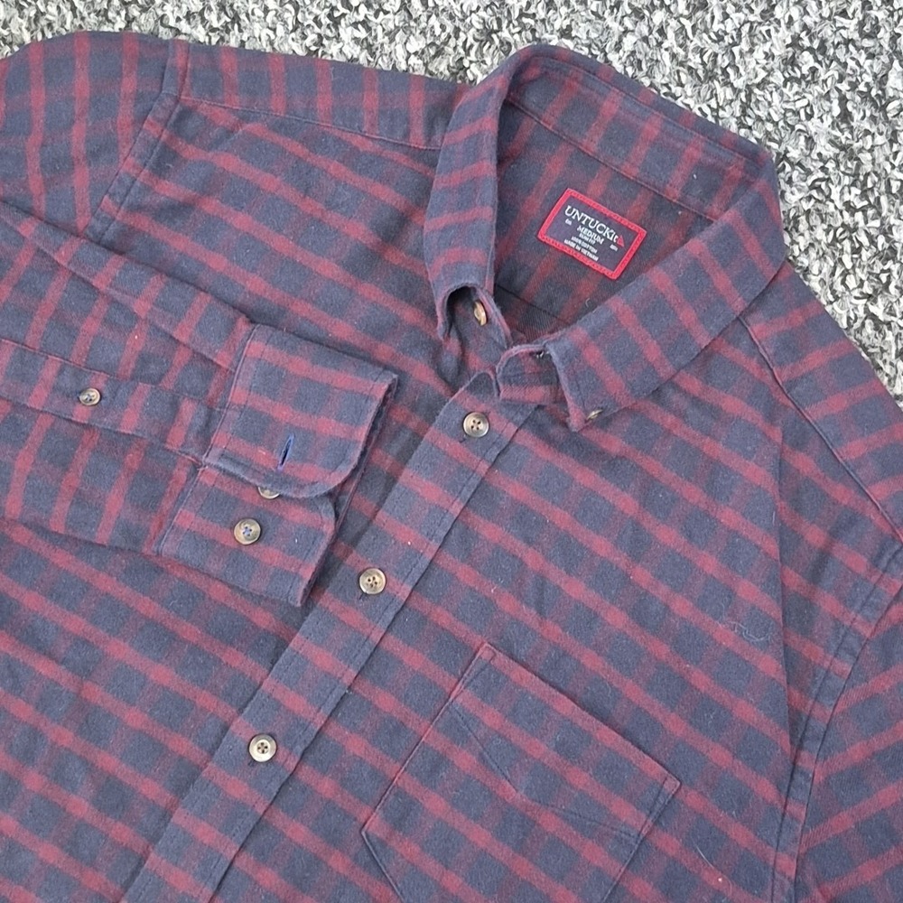 UNTUCKit Rully Men's Long Sleeve Medium Slim Fit Flannel Navy Burgundy Plaid